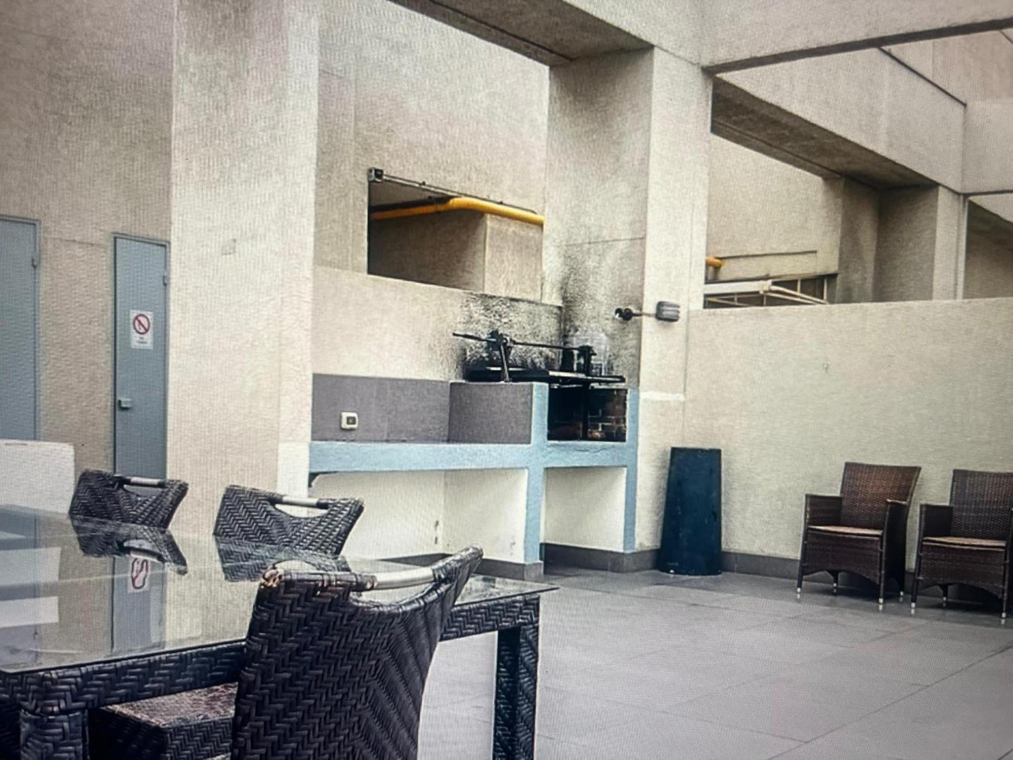 Cerca Movistar Arena Y A Pasos Del Metro Universidad De Chile Con Estacionamiento Сантьяго Экстерьер фото